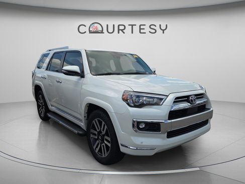 Certified 2021 Toyota 4Runner Limited RWD image 3