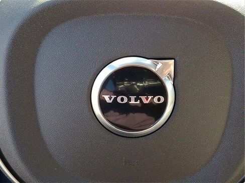 New 2026 Volvo XC90 B6 Plus w/ Protection Package Premier image 12