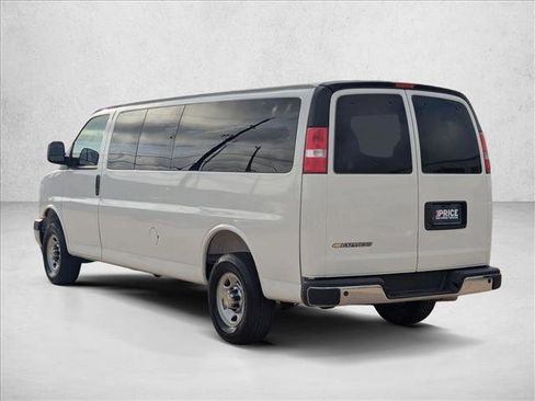 Used 2025 Chevrolet Express 3500 LT w/ LT Preferred Equipment Group RWD image 8