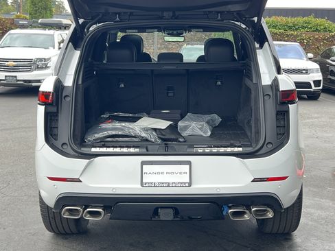 New 2025 Land Rover Range Rover Sport Dynamic SE image 15