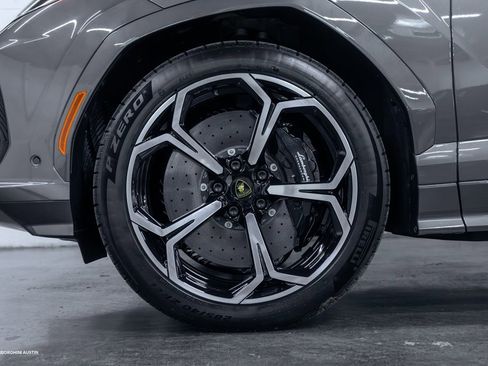 New 2025 Lamborghini Urus SE image 6