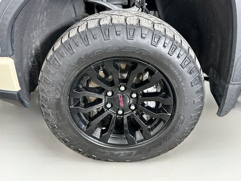 Used 2022 GMC Sierra 1500 AT4X AWD/4WD image 8