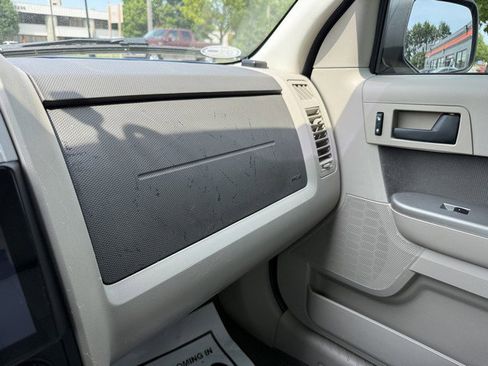Used 2009 Ford Escape XLT FWD image 38