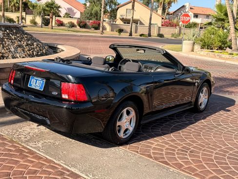 Used 2004 Ford Mustang Premium RWD image 30
