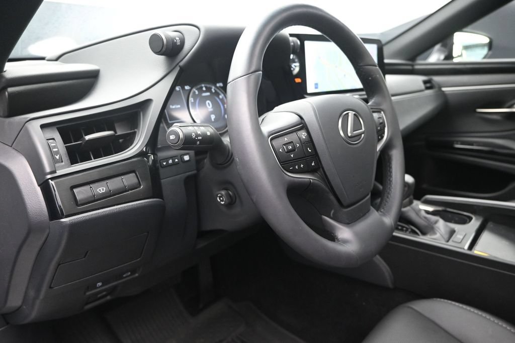Used 2025 Lexus ES 350 w/ Premium Package FWD image 12