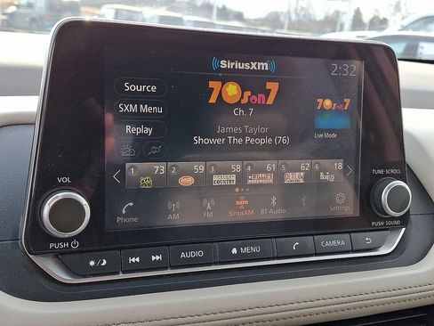 Used 2023 Nissan Rogue SV image 18