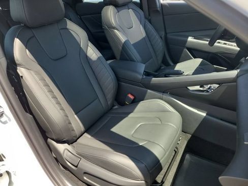 New 2026 Hyundai Elantra SEL Sport FWD image 22