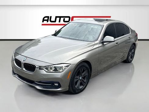 Used 2018 BMW 330i Sedan image 3