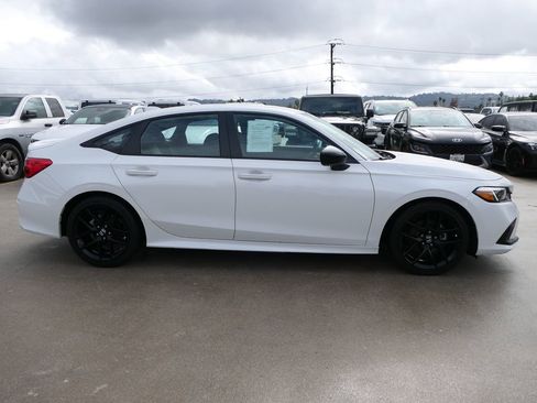 Used 2024 Honda Civic Sport image 3