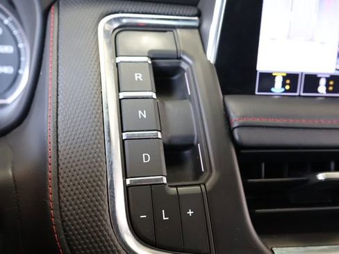 Used 2021 Chevrolet Tahoe RST w/ Luxury Package RWD image 32