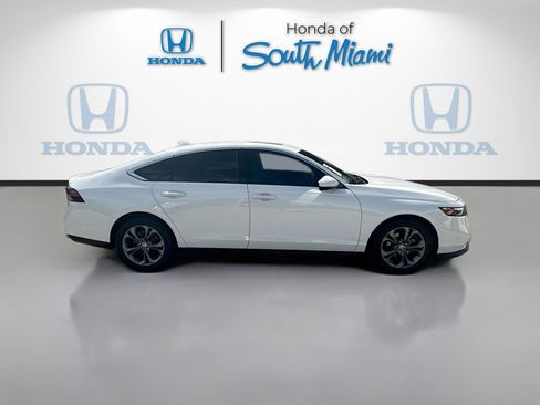 Certified 2023 Honda Accord EX image 8