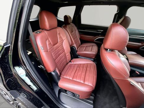 Used 2024 Kia Telluride SX Prestige AWD/4WD image 20