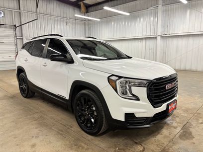 Used 2024 GMC Terrain SLE w/ Driver Convenience Package
