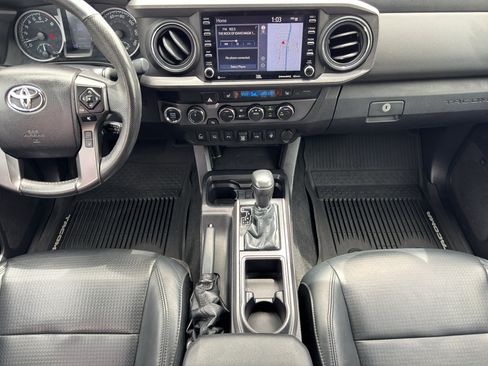 Used 2021 Toyota Tacoma TRD Sport w/ TRD Premium Sport Package AWD/4WD image 10