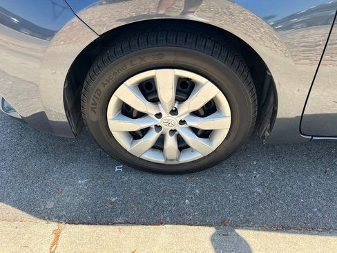 Used 2016 Toyota Corolla LE FWD image 14