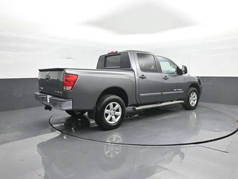 Used 2014 Nissan Titan SV w/ SV Value Truck Package AWD/4WD image 8