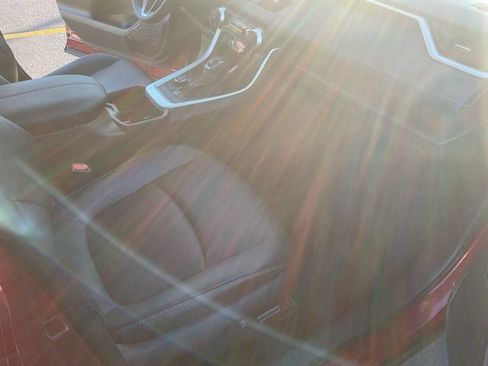 Used 2022 Toyota RAV4 Limited image 20