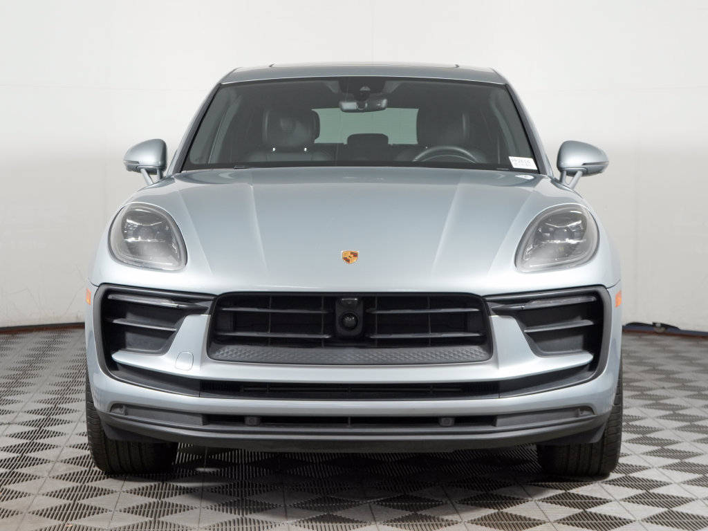 Certified 2025 Porsche Macan w/ Premium Package Plus AWD/4WD image 10