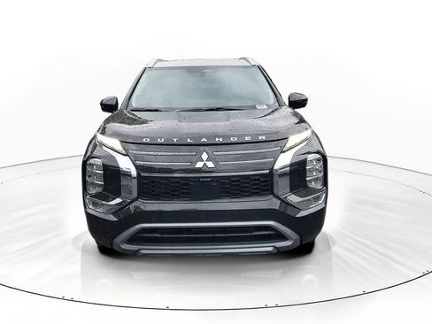 New 2025 Mitsubishi Outlander Platinum Edition image 2