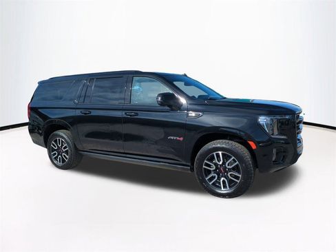 Used 2024 GMC Yukon XL AT4 w/ AT4 Premium Package image 2