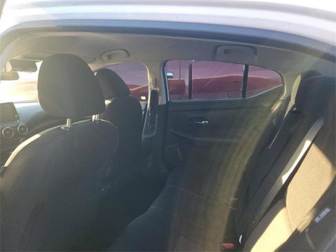 Used 2020 Nissan Sentra SV image 9