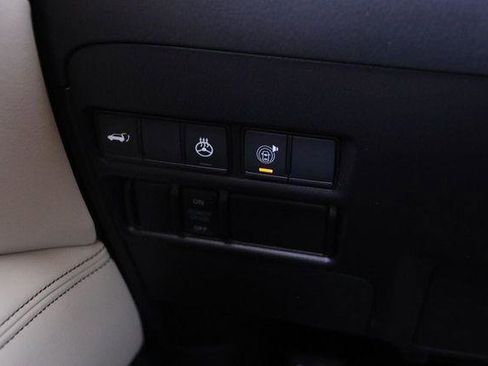 Used 2024 Nissan Armada SL w/ Captain's Chairs Package AWD/4WD image 24