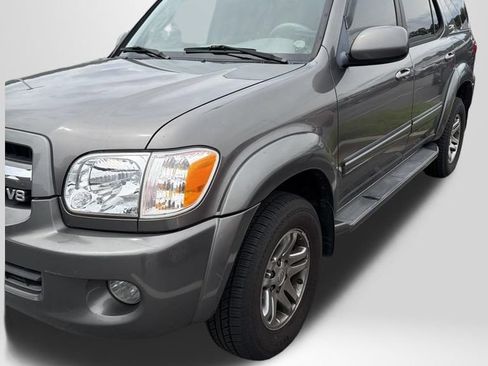 Used 2006 Toyota Sequoia SR5 AWD/4WD image 1