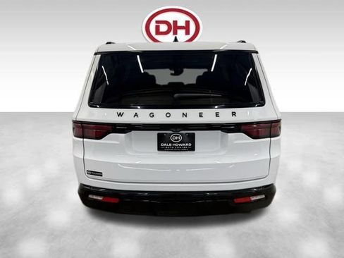 Used 2025 Jeep Wagoneer Series II w/ Premium Group I image 13