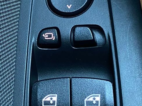 Used 2023 BMW 430i xDrive Coupe w/ M Sport Package image 28