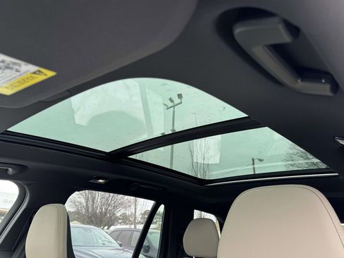 New 2026 Volvo XC90 T8 Plus w/ Protection Package Premier image 19