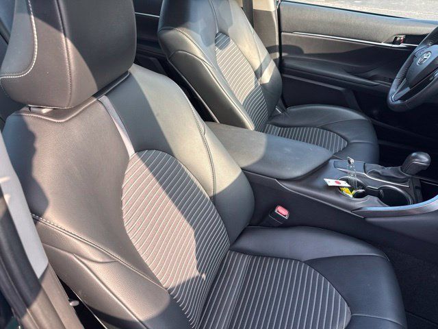 Used 2021 Toyota Camry SE FWD image 16