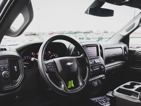 Used 2021 Chevrolet Silverado 1500 Custom image 2