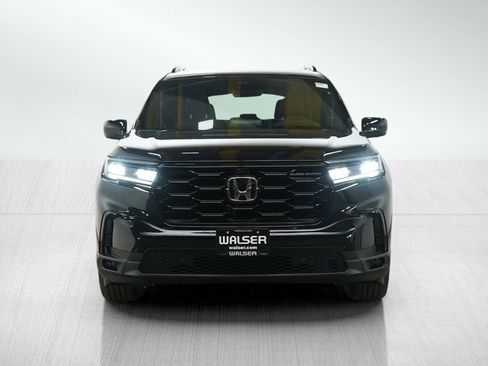 Used 2025 Honda Pilot Black Edition image 8