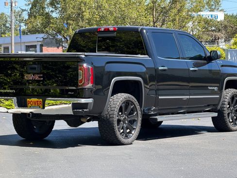 Used 2018 GMC Sierra 1500 SLT AWD/4WD image 4