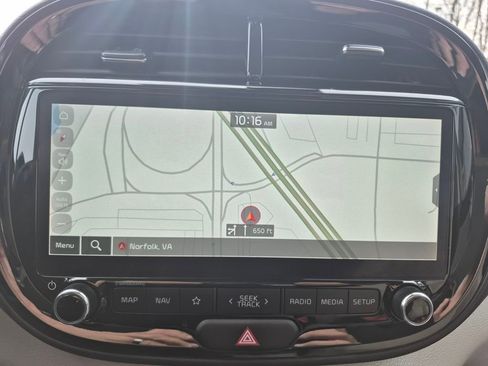 Used 2025 Kia Soul EX image 18