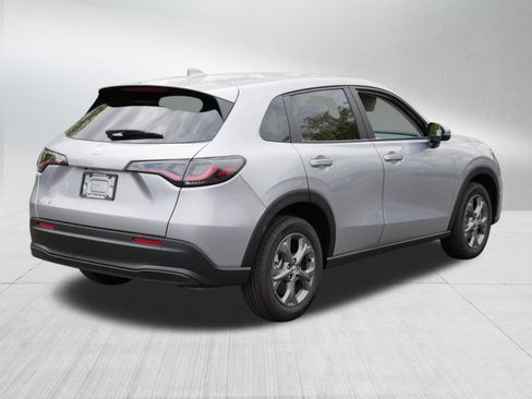 Certified 2026 Honda HR-V LX image 7