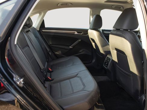 Used 2016 Volkswagen Passat 1.8T SE image 15