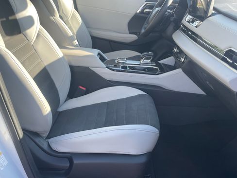 Used 2025 Mitsubishi Outlander SE AWD/4WD image 11