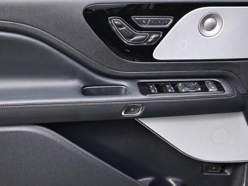New 2026 Lincoln Aviator Reserve AWD/4WD image 23