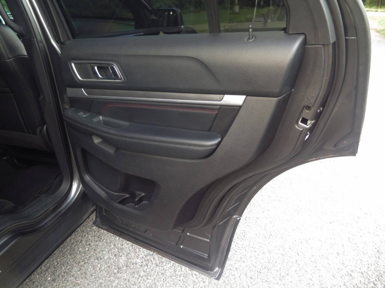 Used 2016 Ford Explorer Sport w/ Equipment Group 401A AWD/4WD image 22