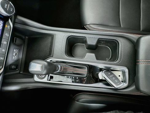 Used 2024 Nissan Sentra SR w/ SR Premium Package FWD image 17