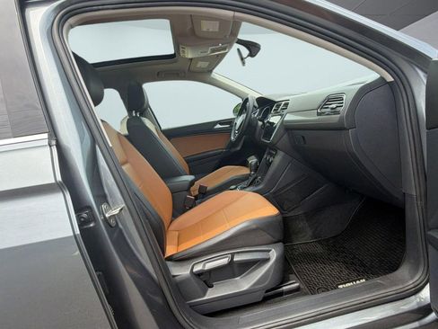 Used 2018 Volkswagen Tiguan SE w/ Panoramic Sunroof Package AWD/4WD image 27