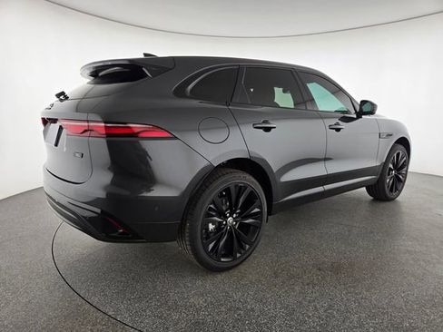 New 2026 Jaguar F-PACE R-Dynamic S image 2