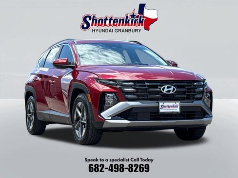 Certified 2025 Hyundai Tucson SEL FWD image 3