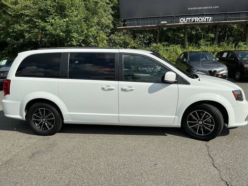Used 2018 Dodge Grand Caravan GT FWD image 4
