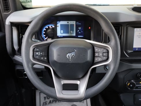 Used 2023 Ford Bronco 4-Door AWD/4WD image 28