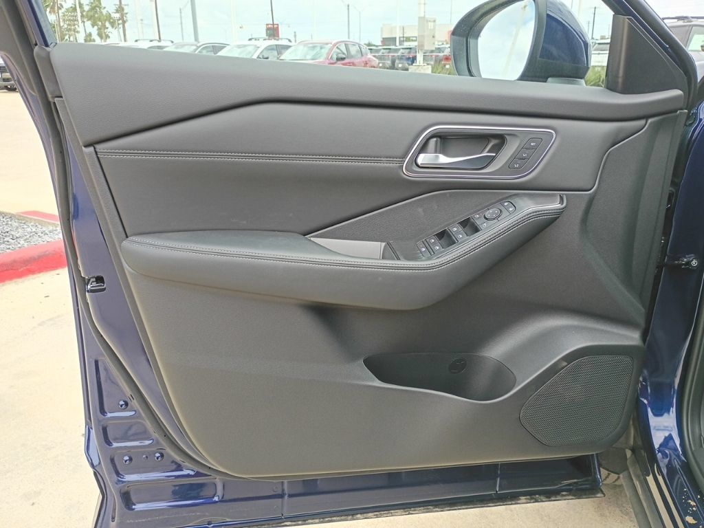 New 2026 Nissan Rogue Platinum w/ Platinum Premium Package AWD/4WD image 22