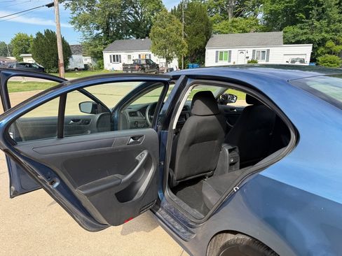 Used 2016 Volkswagen Jetta S FWD image 12