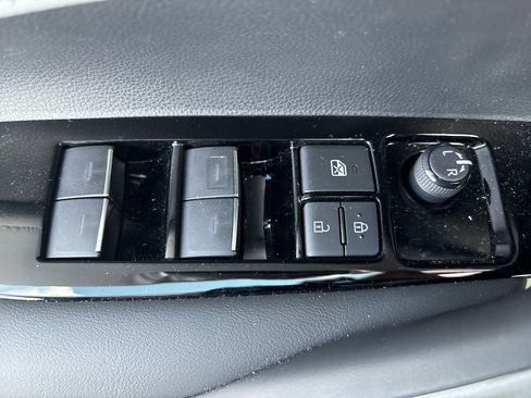 Used 2023 Toyota Corolla XSE image 17