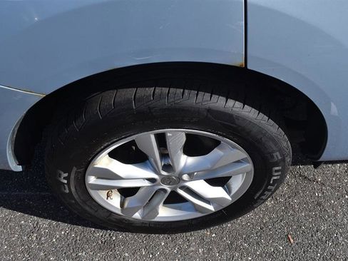 Used 2012 Nissan Rogue SV w/ Premium Pkg image 16